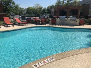 North Park Apartments in Houston, TX - Foto de edificio - Building Photo