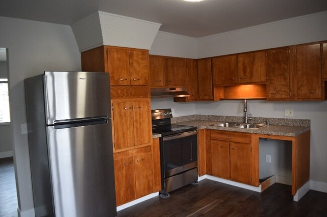 property at 1617 9th St W