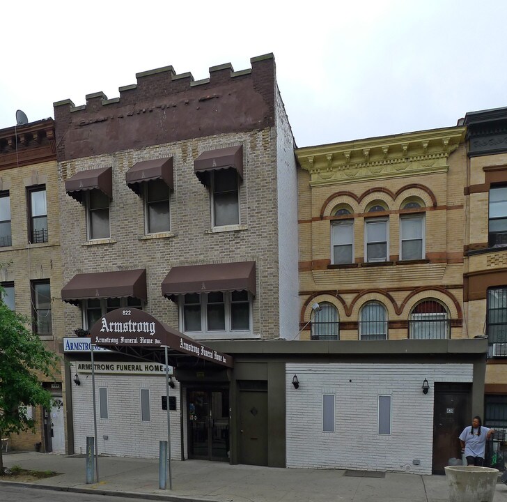 822 Saint Johns Pl in Brooklyn, NY - Building Photo