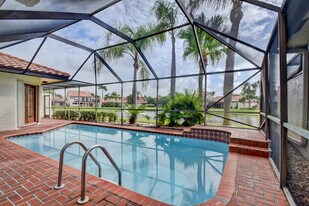 22595 Esplanada Cir in Boca Raton, FL - Building Photo