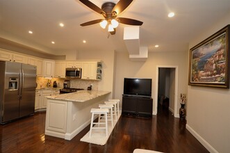 591 Beacon St, Unit G in Boston, MA - Foto de edificio - Building Photo