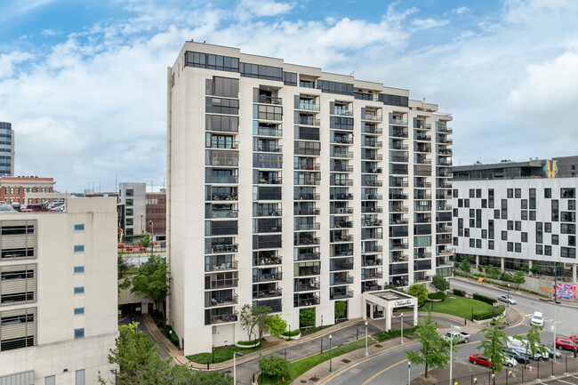 Waterford Plaza in Memphis, TN - Building Photo - Building Photo