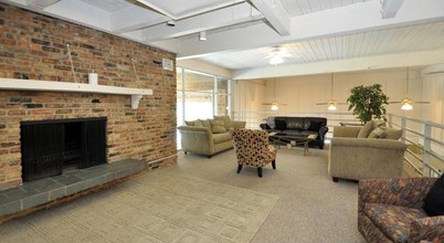 Citadel Apartments in Omaha, NE - Building Photo - Interior Photo