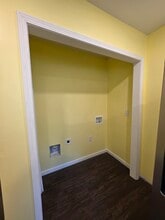 1120 Brookstone Rd in Atlanta, GA - Foto de edificio - Building Photo