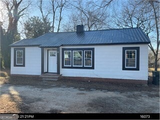 property at 195 N Forest Ave