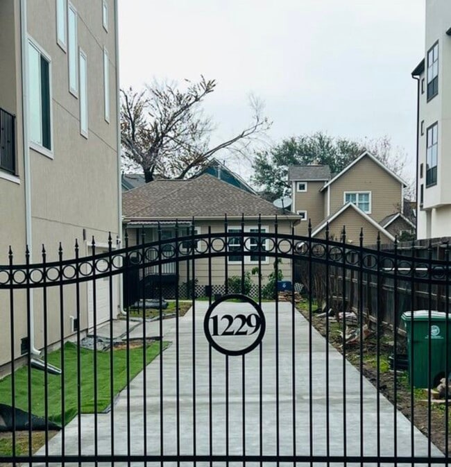 1229 W 21st St in Houston, TX - Building Photo - Building Photo