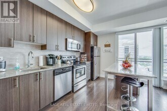 225-1225 Sackville St in Toronto, ON - Building Photo - Building Photo