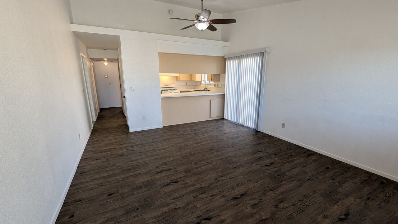 275 Springville Ct in Porterville, CA - Building Photo
