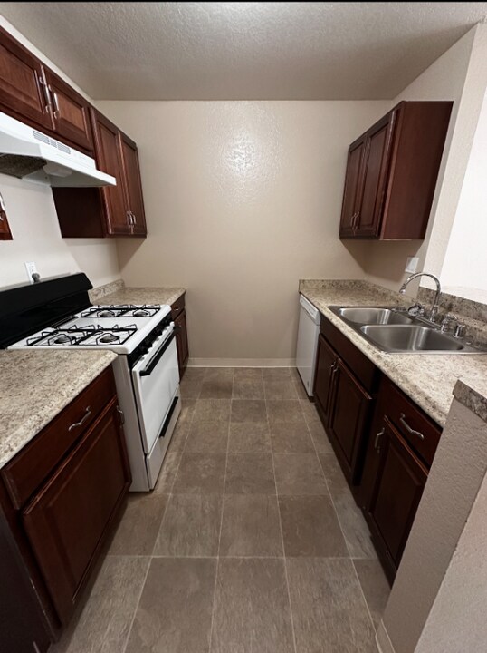 5136 N Glendora Ave in Covina, CA - Building Photo