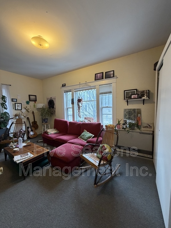 10 Lafayette Pl in Burlington, VT - Foto de edificio - Building Photo