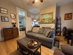 98 Myrtle St, Unit 1 in Boston, MA - Building Photo - Building Photo