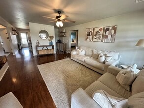613 E Linden Ln in Mustang, OK - Building Photo - Building Photo