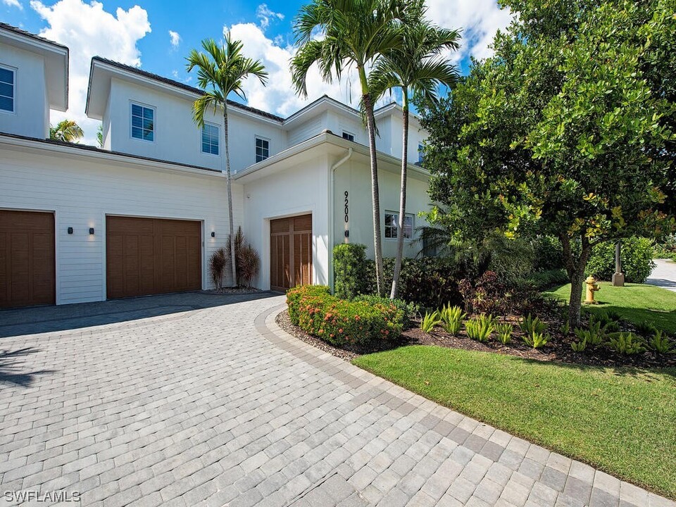 9200 Mercato Way in Naples, FL - Building Photo