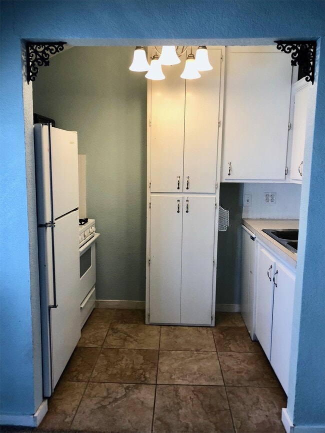 907 Sunset Terrace in Amarillo, TX - Building Photo - Building Photo