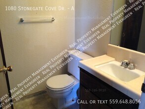 1080 Stonegate Cove Dr-Unit -A in Porterville, CA - Building Photo - Building Photo