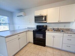 509 Palomar Dr in Pensacola, FL - Building Photo - Building Photo