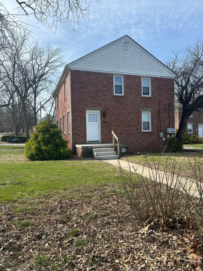 property at 2017 Elmwood Ave