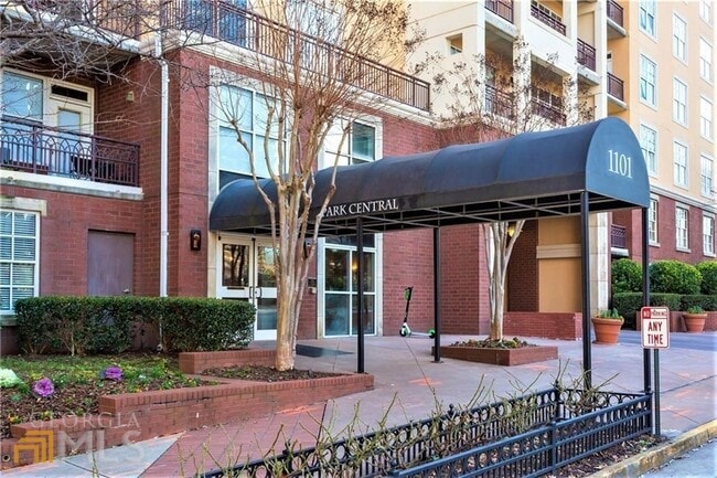 property at 1101 Juniper St NE