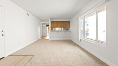 241 Avenida Serra in San Clemente, CA - Building Photo - Building Photo
