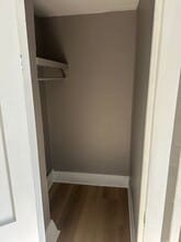 122 Sibben St, Unit Apartment A in Manistee, MI - Building Photo - Building Photo