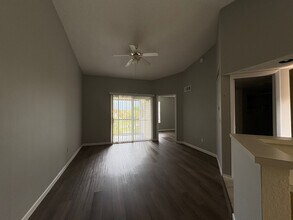 1964 Lake Atriums Cir in Orlando, FL - Building Photo - Building Photo