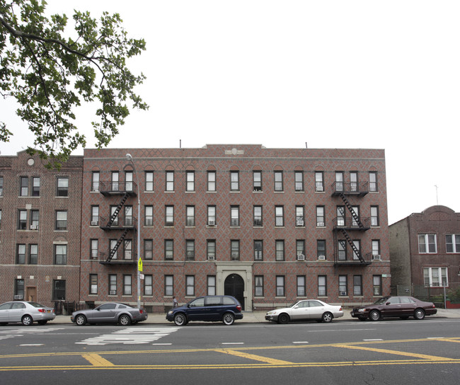 Lee Arms in Brooklyn, NY - Foto de edificio - Building Photo