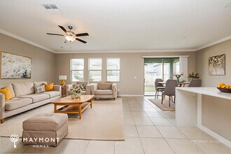 8982 Pleasant Woods Dr in Land O Lakes, FL - Foto de edificio - Building Photo