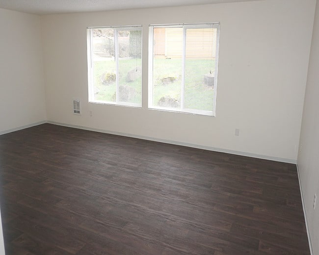 Melrose on 91 in Redmond, WA - Building Photo - Building Photo