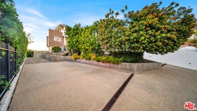 2915 Tuna Canyon Rd in Topanga, CA - Building Photo - Building Photo