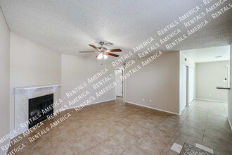 10815 W Northern Ave, Unit 104 in Glendale, AZ - Building Photo - Building Photo