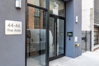 The Ariel in Long Island City, NY - Foto de edificio - Building Photo