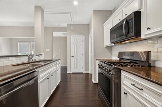 1127 W 24th St in Houston, TX - Foto de edificio - Building Photo