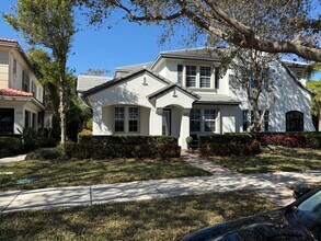 233 Evergrene Pkwy in Palm Beach Gardens, FL - Building Photo - Building Photo