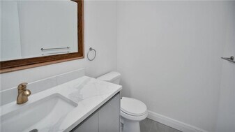 11159 NW 10th Pl in Coral Springs, FL - Building Photo