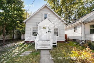 1440 E Oakland Ave in Lansing, MI - Building Photo