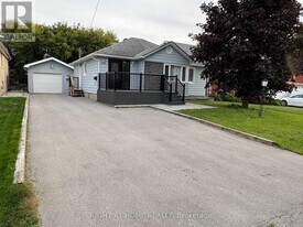 297 Glenwoods Ave in Georgina, ON - Building Photo