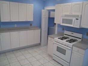 18 Bigelow St, Unit #1 in Boston, MA - Building Photo - Building Photo