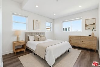 1431 S Sherbourne Dr in Los Angeles, CA - Building Photo - Building Photo