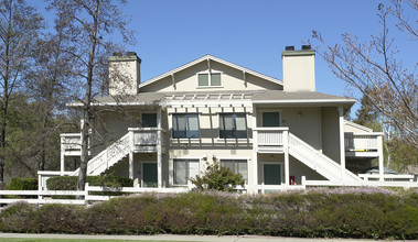 Cross Creek Apartments in Dublin, CA - Building Photo - Building Photo