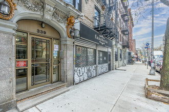 341 Bedford Ave in Brooklyn, NY - Building Photo - Building Photo