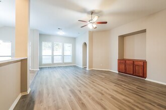 13323 Lake Passage Ln in Houston, TX - Building Photo - Building Photo