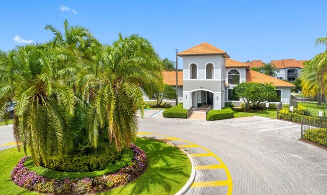 Sunset Gardens in Miami, FL - Building Photo - Building Photo
