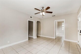4114 W Arch St in Tampa, FL - Building Photo - Building Photo