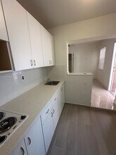 450 NW 40th Ct in Miami, FL - Building Photo - Building Photo