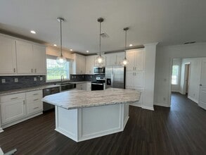 978 Avanti Way Blvd in North Fort Myers, FL - Building Photo - Building Photo