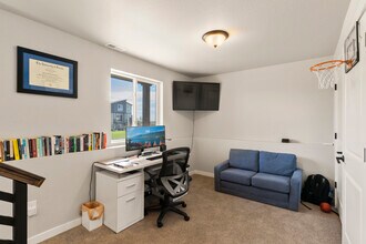 2461 Horsemanship Ct in Colorado Springs, CO - Foto de edificio - Building Photo