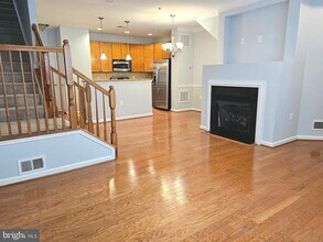 14253 Woven Willow Ln in Centreville, VA - Building Photo - Building Photo