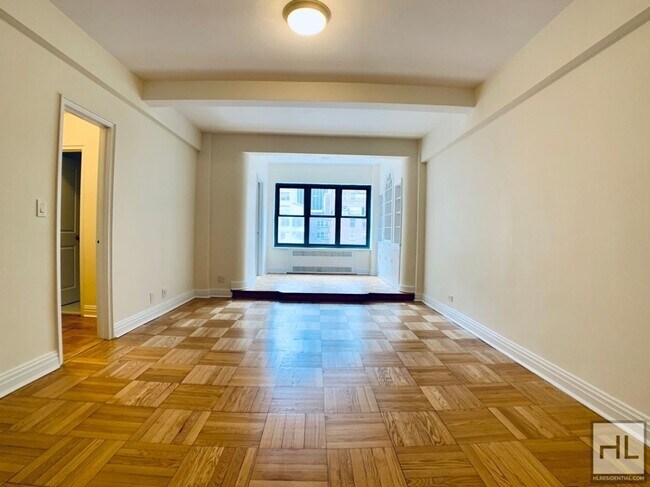 EAST 56 STREET in New York, NY - Building Photo - Building Photo