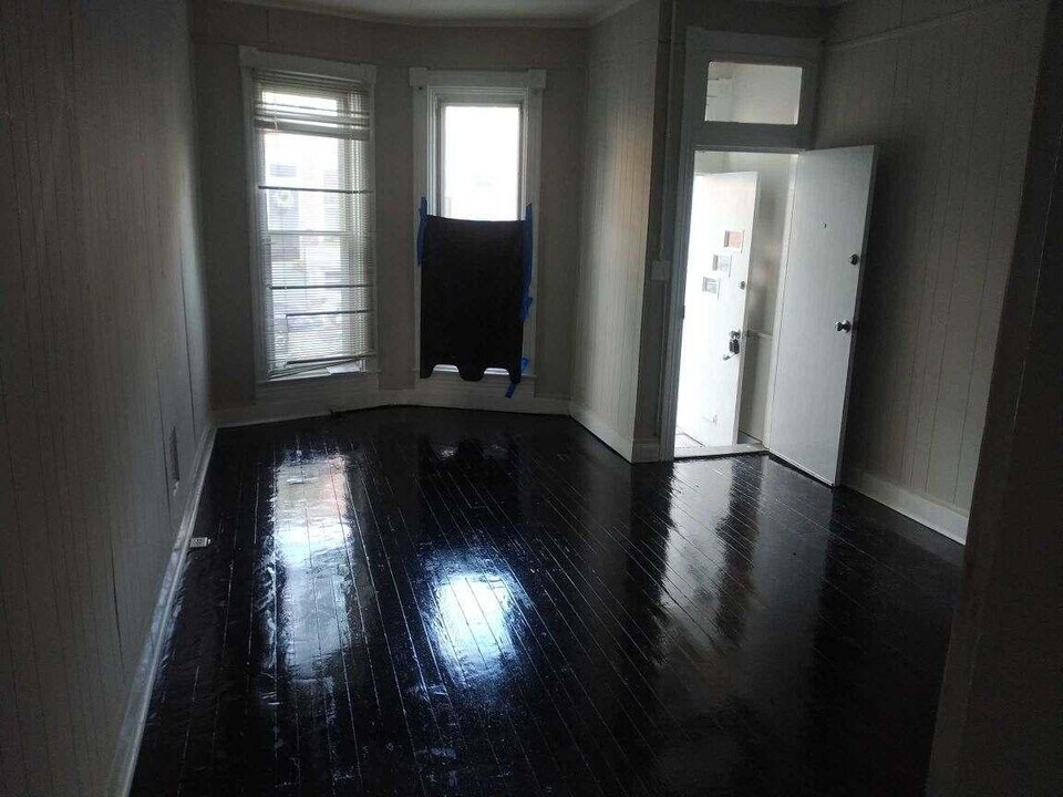 2838 Woodbrook Ave Photo