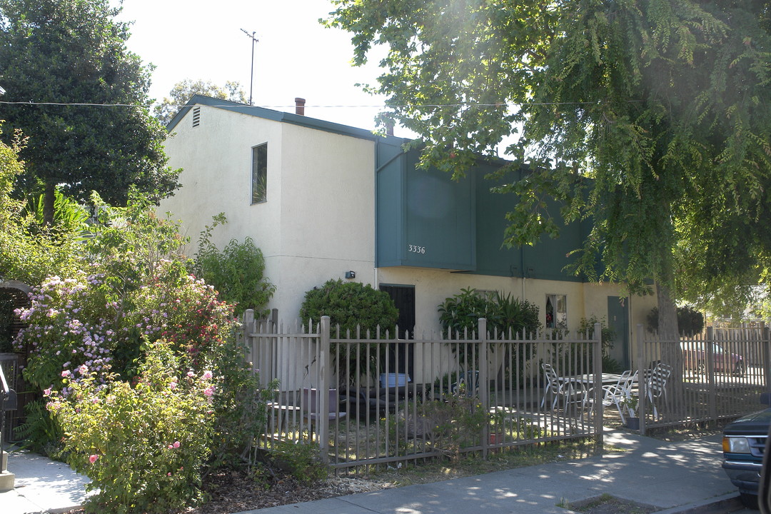 3336-3338 Arkansas St in Oakland, CA - Building Photo